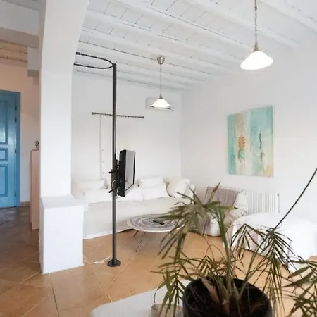 Dreamscape Cozy 3-bedroom Mykonos Hideaway Apartment *