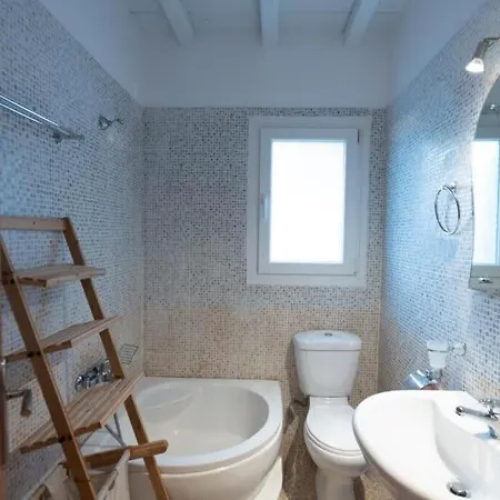 Dreamscape Cozy 3-bedroom Mykonos Hideaway